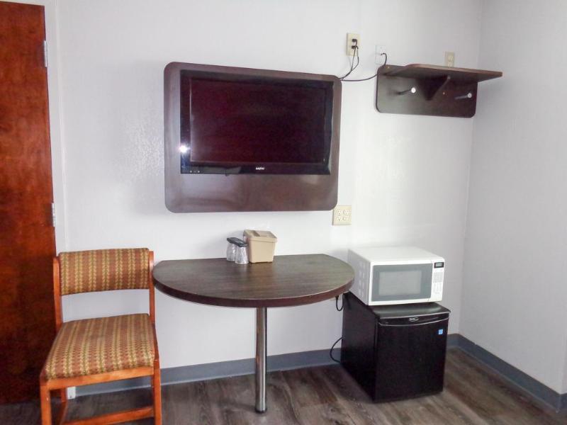 Quality Inn & Suites Watertown Fort Drum Calcium Exterior photo